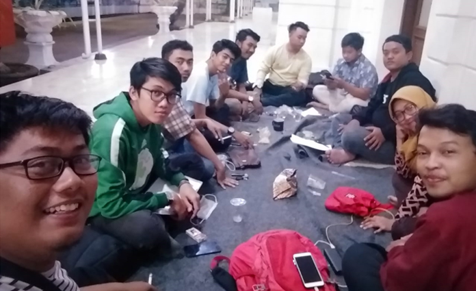 Proses rapat pleno DPC GMNI Surabaya di gedung Dewan Kesenian Surabaya pada Senin (25/11) lalu