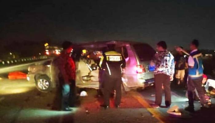 Minibus Terguling di Tol Sumo, 1 Meninggal Dunia