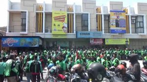 Driver Ojol Segel Kantor Maxim Ojol Rusia