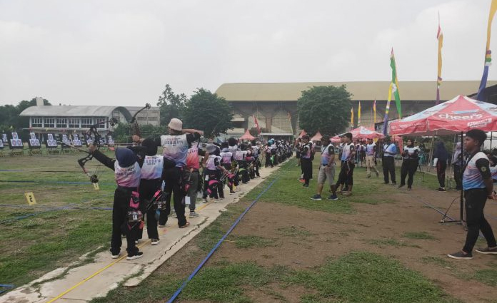 Suasana FAST Internal Archery Championship Stage 2 di lapangan panahan KONI Jatim pada 27-29 Desember 2019