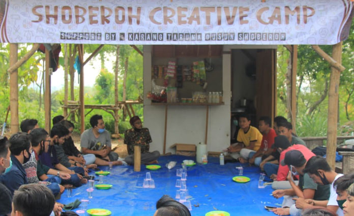 Diskusi yang diadakan oleh Mahasiswa Gresik Nusantara (MGN) di Warung Kopi Kartar Shoberoh, pada Minggu (12/7) lalu