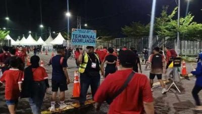 Optimasi Sistem Kepulangan Suporter Piala Dunia U17 di Surabaya: Antrean Tertib dan Perubahan Positif