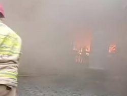 Kebakaran Hebat di Restoran Hotel GM253 Jember Membuat Penghuni Berhamburan