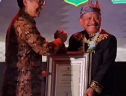 Kemenkes Memberikan Penghargaan Kabupaten Situbondo sebagai Kabupaten Sehat