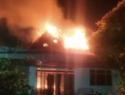 Kebakaran Melanda Rumah Mantan Direktur Kebun Binatang Surabaya, Korban Dilarikan ke RSUD Soetomo