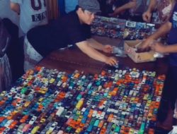 Pecinta Diecast Memamerkan 2.512 Miniatur Mobil di Malang