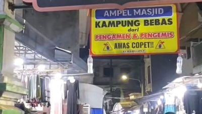 Tiga Generasi Pedagang Kaki Lima di Kawasan Wisata Religi Sunan Ampel Surabaya