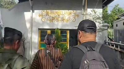 Rute Walking Tour Wisata Kampung Peneleh: Menelusuri Jejak Sejarah di Surabaya