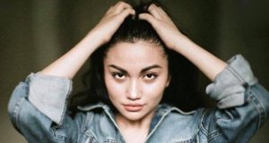 Nia Ramadhani Ngaku Kalah Pose Seksi dengan Ariel Tatum