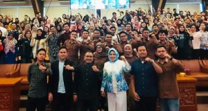 Slyvia Murni dengan BEM Nusantara dan UWKS Kawal Visi Indonesia Maju