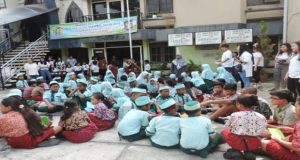 Bakal Calon Walikota Surabaya ini Gelar Kegiatan Service Learning di SDK Bethel