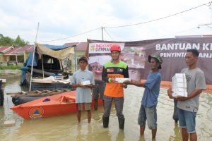 Banjir Gresik, ACT Jawa Timur Salurkan Bantuan Pangan