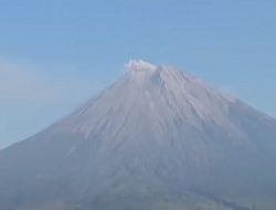 Setelah Erupsi, Gunung Semeru Meletus Sebanyak 15 Kali Selama 6 Jam