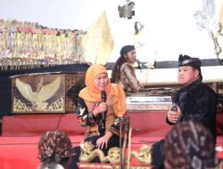 Pesan Gubernur Khofifah Mengenai Pertunjukan Wayang di Alun-alun Ponorogo dalam Rangka Peringatan Hari Jadi Ke-78 Jawa Timur