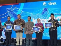 Command Center 112 Surabaya Raih Penghargaan Layanan Darurat Terbaik 2023 dari Kemkominfo