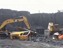 Banjir Lahar Dingin Semeru Merusak 6 Rumah dan 2 Alat Berat di Lumajang