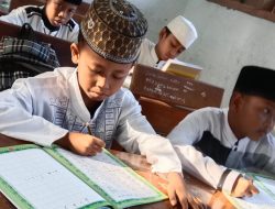 MD Al – Ibrohimy terapkan program Menulis Mushaf Al – Qur’an dari Inisiasi Bid PAIS Kanwil Kemenag Jatim.